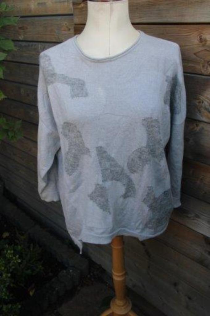 Trui grijs Oska mt 2 (40/44) Vaste prijs AANBIEDING, Kleding | Dames, Truien en Vesten, Zo goed als nieuw, Maat 38/40 (M), Grijs