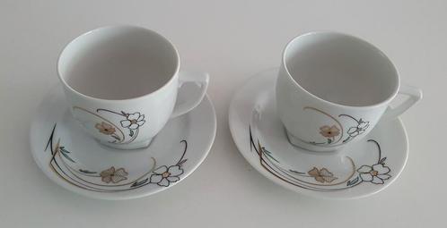 2 kop en schotels merk J. Kronester Bavaria met bloemmotief, Huis en Inrichting, Keuken | Servies, Zo goed als nieuw, Kop(pen) en/of Schotel(s)