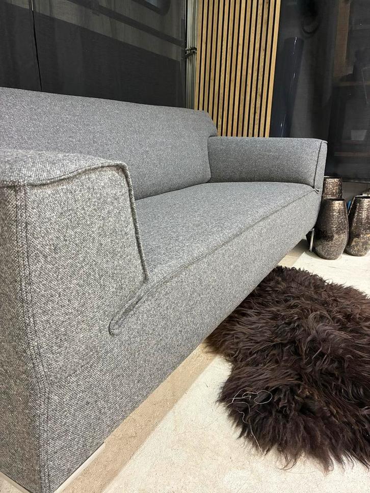 Design on Stock Bloq 2,5-zits Bank Richwoll, Antiek en Kunst, Antiek | Meubels | Stoelen en Banken, Ophalen