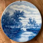 Delfts Blauw Wandbord Rivierlandschap Decoratief Bord Antiek, Ophalen of Verzenden