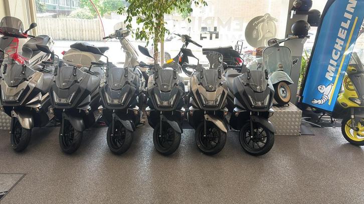 Kymco Skytown 50I 2025 in alle kleuren! RIJ VADAAG NOG WEG, Fietsen en Brommers, Scooters | Aprilia, Nieuw, Overige modellen, Maximaal 45 km/u