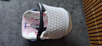 maxicosi incl isofix base + Joolz combikinderwagen set €80 beschikbaar voor biedingen