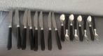 Nieuw: 8 smeermessen, 8 dessertlepels, 1 bestekhouder, Nieuw, Ophalen of Verzenden, Rvs of Chroom, Vaatwasserbestendig