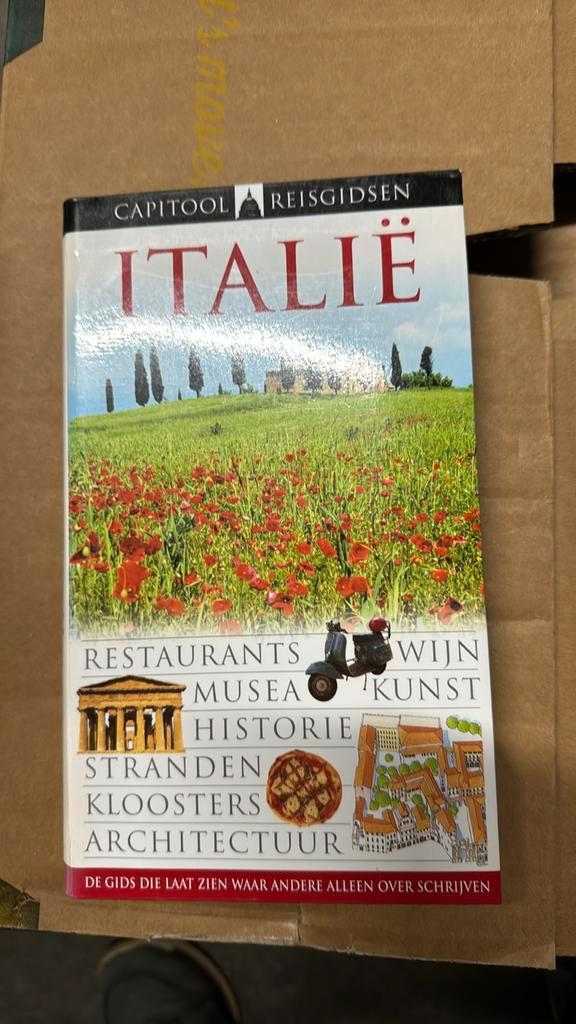 Sam Cole - Italië. Apitool Reisgids, Boeken, Reisgidsen, Zo goed als nieuw, Europa, Capitool, Ophalen of Verzenden