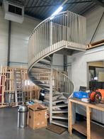 Industriële Wentel trap, Doe-het-zelf en Verbouw, Ladders en Trappen, Ophalen, Gebruikt, Trap, 2 tot 4 meter