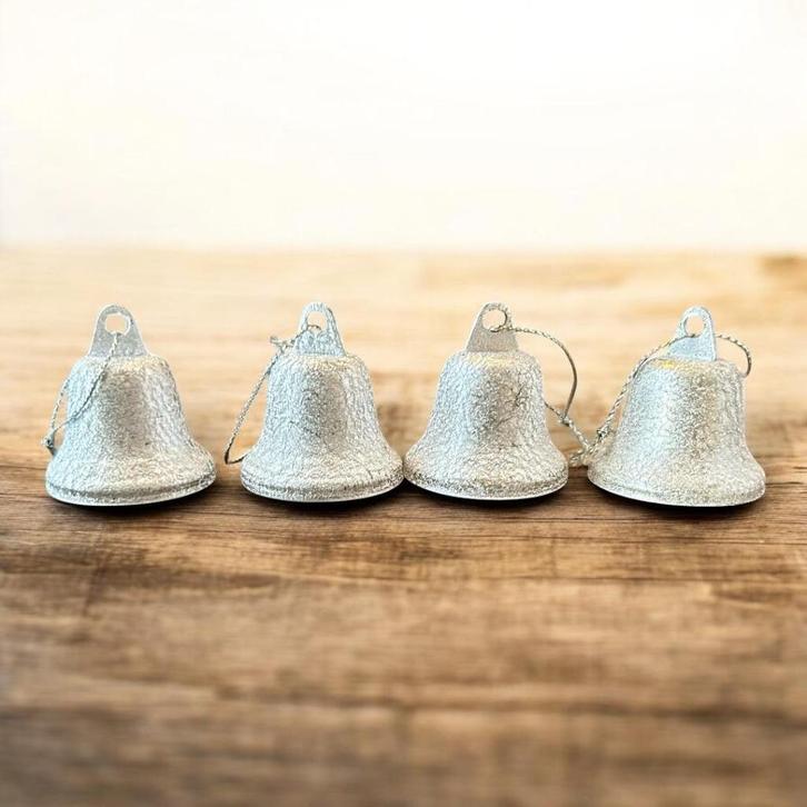 4 kerstklokken als decoratie voor de kerstboom., Diversen, Kerst, Zo goed als nieuw, Ophalen of Verzenden