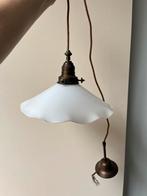 Vintage antieke hanglamp melkglas plooilamp, Huis en Inrichting, Lampen | Hanglampen, Ophalen of Verzenden, Zo goed als nieuw