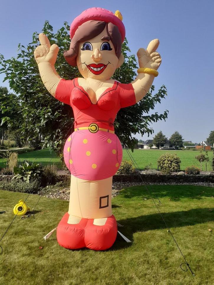 Feestende Sarah opblaaspop – Afhalen in Harbrinkhoek, Hobby en Vrije tijd, Feestartikelen | Verhuur, Zo goed als nieuw, Abraham of Sarah