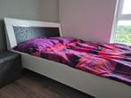 Tweepersoonsbed 140x200 met hoofdbord en matras, Huis en Inrichting, Slaapkamer | Bedden, Ophalen, Wit, 140 cm, Zo goed als nieuw