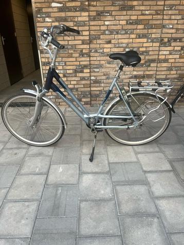 Blauwe gazelle fiets te koop beschikbaar voor biedingen