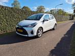 Toyota Yaris 1.5 Full Hybrid CVT 5DR 2016 Wit, 1497 cc, 4 cilinders, Wit, Bedrijf