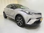 Toyota C-HR 1.8 Hybrid Bi-Tone Plus (bj 2017, automaat), Automaat, Overige carrosserieën, Hybride Elektrisch/Benzine, Zilver of Grijs