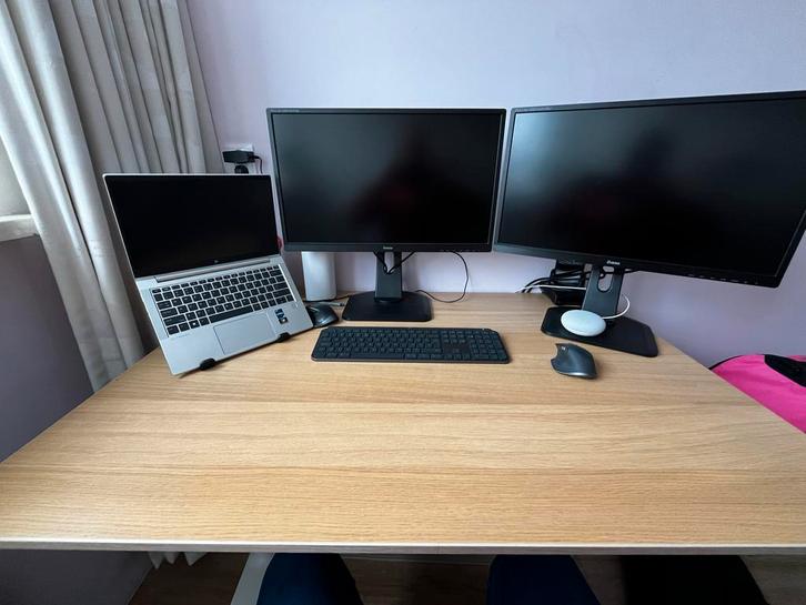 IKEA Bekant bureau - zeer netjes, Huis en Inrichting, Bureaus, Zo goed als nieuw, Bureau, In hoogte verstelbaar, Ophalen