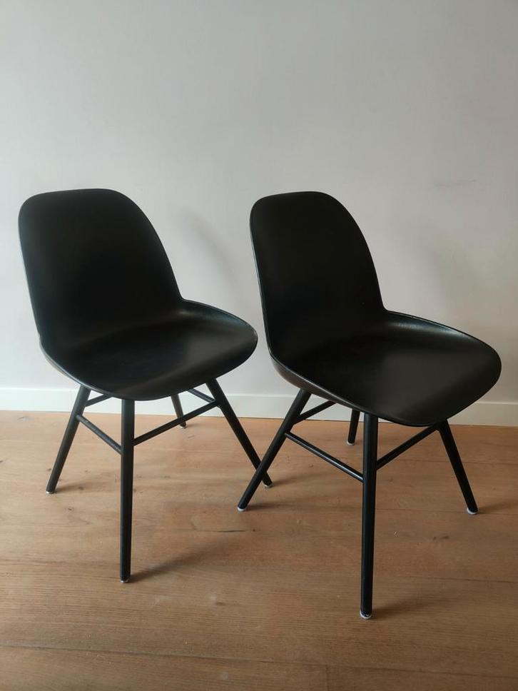 4 Zuiver Albert Kuip Stoelen - Zwart, Huis en Inrichting, Stoelen, Gebruikt, Twee, Hout, Kunststof, Zwart, Ophalen