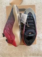 Yeezy 700 Roze Maat 37 1/3, Nieuw, Ophalen of Verzenden, Sneakers of Gympen, Roze