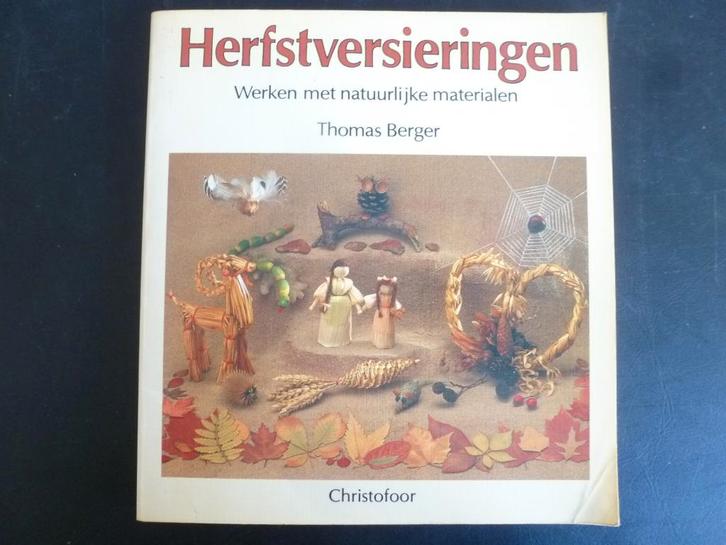 Herfstversieringen. (Christofoor)., Hobby en Vrije tijd, Overige Hobby en Vrije tijd, Zo goed als nieuw, Verzenden