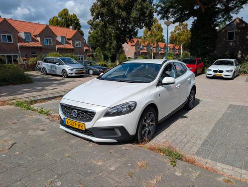 Volvo V40 2.0 Ocean Race Crosscountry D2 120PK 2015 Wit, Auto's, Volvo, Particulier, V40, Diesel, Hatchback, Handgeschakeld, Geïmporteerd