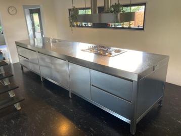 RVS keuken - vrijstaand eiland 430x105cm (hoogte 95cm) beschikbaar voor biedingen