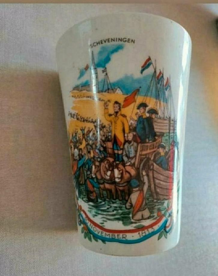 Beker,Scheveningen,150 jr.,Nederland onafhankelijk,ceremonie, Antiek en Kunst, Antiek | Servies los, Ophalen of Verzenden
