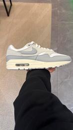 Nike Air Max Pure Platinum - Maat 41, Kleding | Heren, Schoenen, Ophalen of Verzenden, Zo goed als nieuw, Wit
