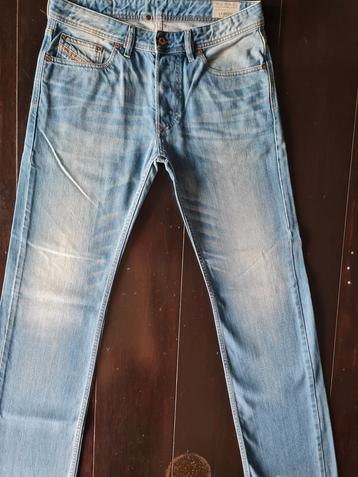 ZGAN CLASSIC DIESEL LARKEE REGULAR STRAIGHT JEANS SIZE 30/34 beschikbaar voor biedingen