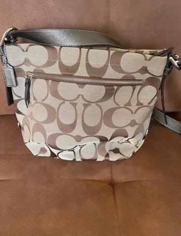 Amazing Coach monogram print canvas bag beschikbaar voor biedingen