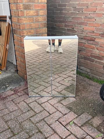 Spiegelkast Badkamer beschikbaar voor biedingen