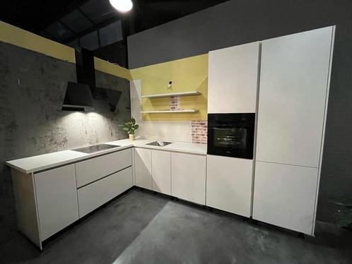 Complete keuken Compleet met APP 120Keukens op voorraad 2746, Huis en Inrichting, Keuken | Complete keukens, Nieuw, Hoekkeuken