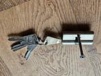 Cilinderslot 6 cm met 4 sleutels, Doe-het-zelf en Verbouw, Hang- en Sluitwerk, Ophalen of Verzenden, Gebruikt, Rvs, Slot