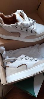 Nieuwe Shabbies leren sneakers, Beige, Nieuw, Ophalen of Verzenden, Sneakers of Gympen