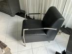 Zwarte lederen fauteuil met chroom, Huis en Inrichting, Fauteuils, Ophalen of Verzenden, Zo goed als nieuw