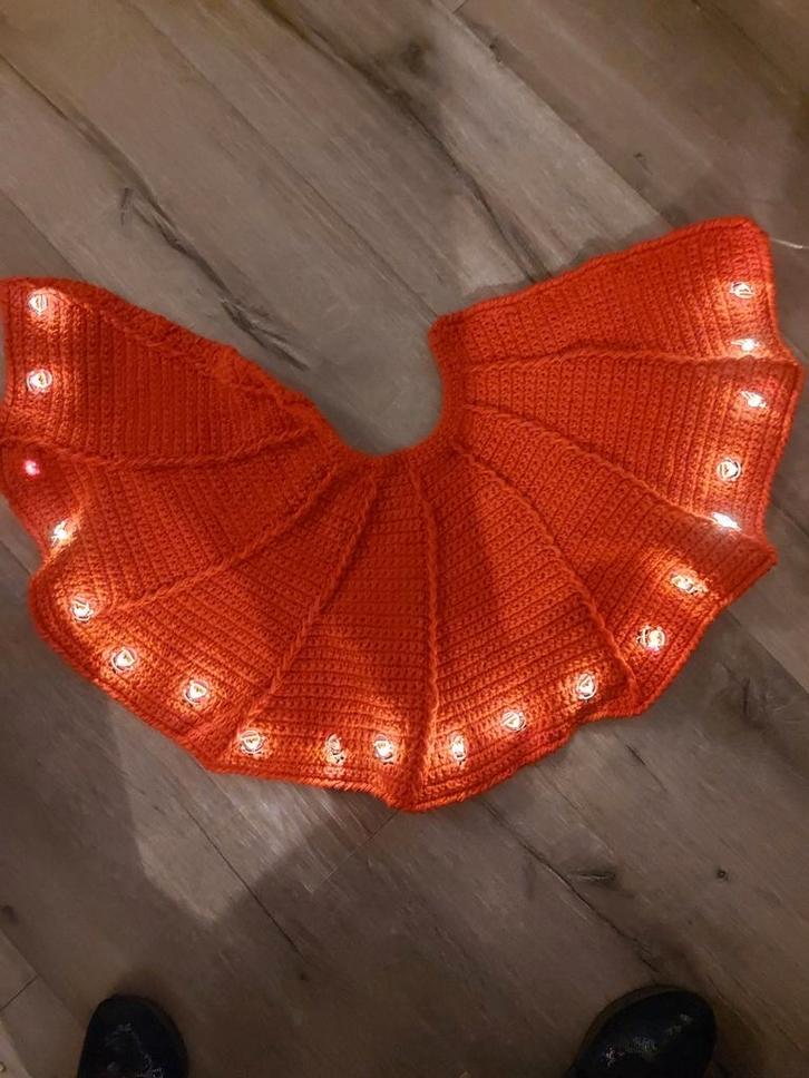 Unieke, handgemaakte kerstboomrok, gehaakt
Voorzien van klei, Diversen, Kerst, Nieuw, Ophalen of Verzenden