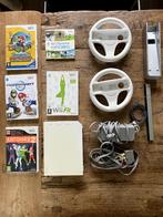 Wii + 5 spellen en Mariokart stuurtjes, Spelcomputers en Games, Spelcomputers | Nintendo Wii, Met 2 controllers, Gebruikt, Met games