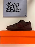 Nike SB Dunk Low City Of Love Burgundy Crush 37.5/38, Overige kleuren, Nike, Nieuw, Ophalen of Verzenden
