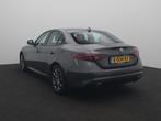 Alfa Romeo Giulia 2.0T 200pk Aut. Super | Leder | Navi | Xen, Auto's, Alfa Romeo, Automaat, Achterwielaandrijving, Euro 6, 1600 kg