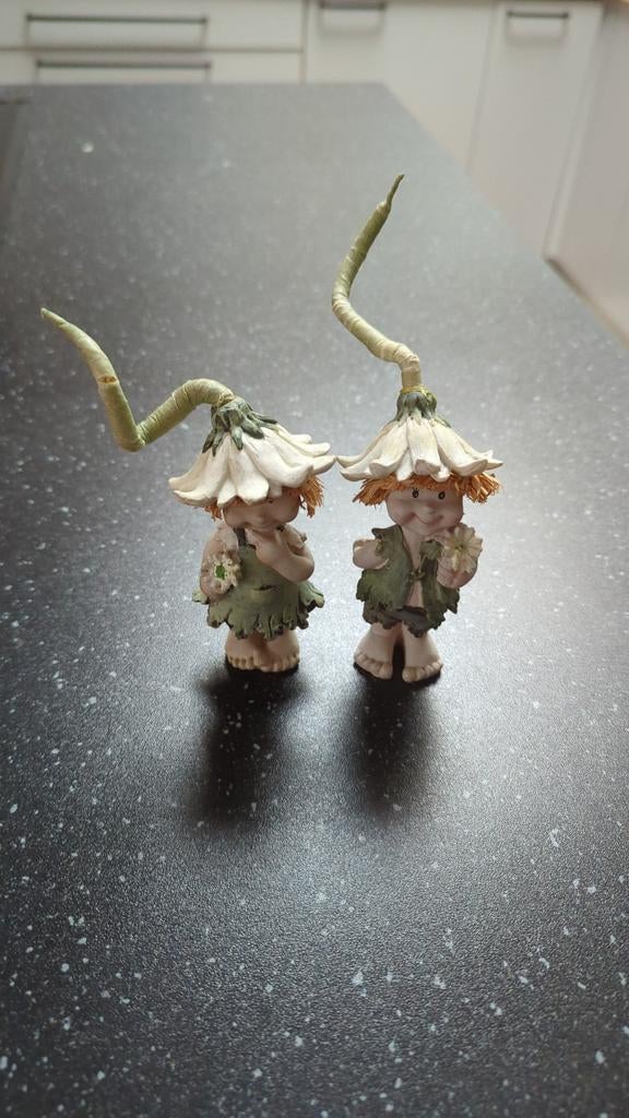 Bloemenkinderen keramische beeldjes - Zo goed als nieuw, Tuin en Terras, Tuinbeelden, Ophalen of Verzenden, Zo goed als nieuw