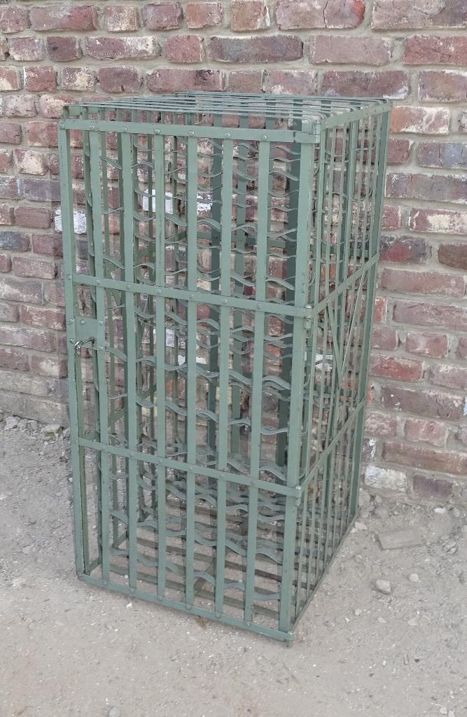 flessenrek wijnflessenrek met afsluitbare deur wijnkast, Antiek en Kunst, Curiosa en Brocante, Ophalen