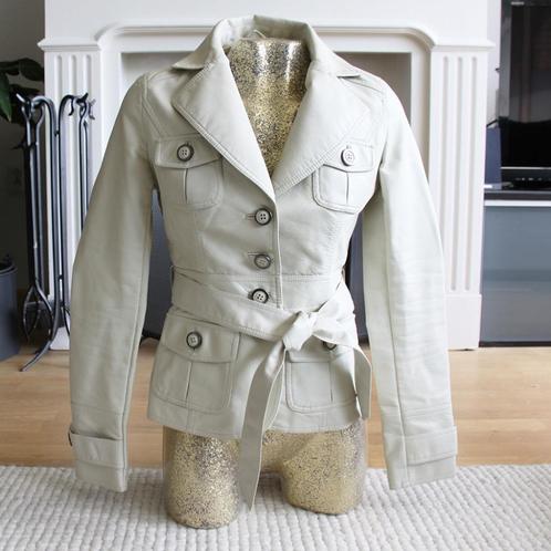 Zeer Mooie Leather Look Amisu Jas (Maat 36) Tussenjas € 35,-, Kleding | Dames, Jassen | Zomer, Zo goed als nieuw, Maat 36 (S)