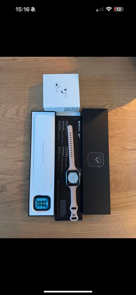 Apple watch, Sieraden, Tassen en Uiterlijk, Sporthorloges, Zo goed als nieuw, iOS, Zwart, Ophalen of Verzenden
