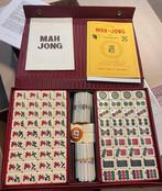 Mahjong spel compleet in rode koffer, Ophalen of Verzenden