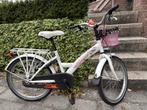 Loekie meisjesfiets wit roze met mandje 20 inch, Fietsen en Brommers, Fietsen | Meisjes, Ophalen, Gebruikt, Handrem, Batavus.