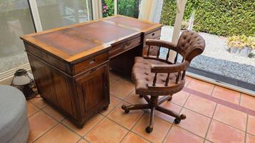Chesterfield bureau met chesterfield bureau stoel beschikbaar voor biedingen