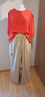 Beige cargo broek. Maat 46. Elastische boord achter., Kleding | Dames, Broeken en Pantalons, Beige, Maat 46/48 (XL) of groter