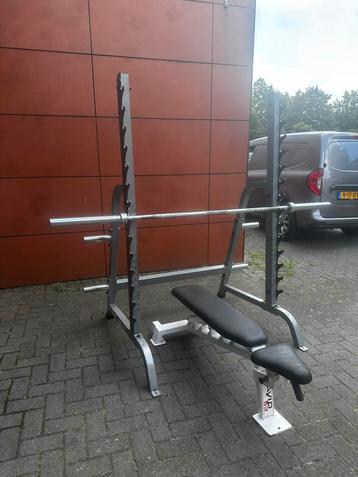 Squatrek , Olympische Halterstang,Bankje,130kg Bumperplates beschikbaar voor biedingen