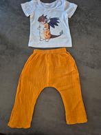 Set Jongenskleding kat draak shirt wit broek oranje 92 98, Ophalen of Verzenden, Zo goed als nieuw, Jongen of Meisje, Setje