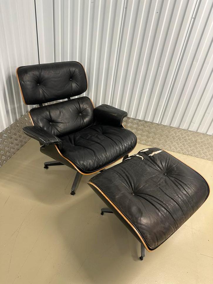 Herman Miller Eames Lounge Chair met Ottoman, Huis en Inrichting, Fauteuils, Gebruikt, Ophalen
