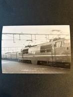 Foto locomotief NS 1208 te Eindhoven (1977) 52, Verzamelen, Gebruikt, Ophalen of Verzenden, Trein