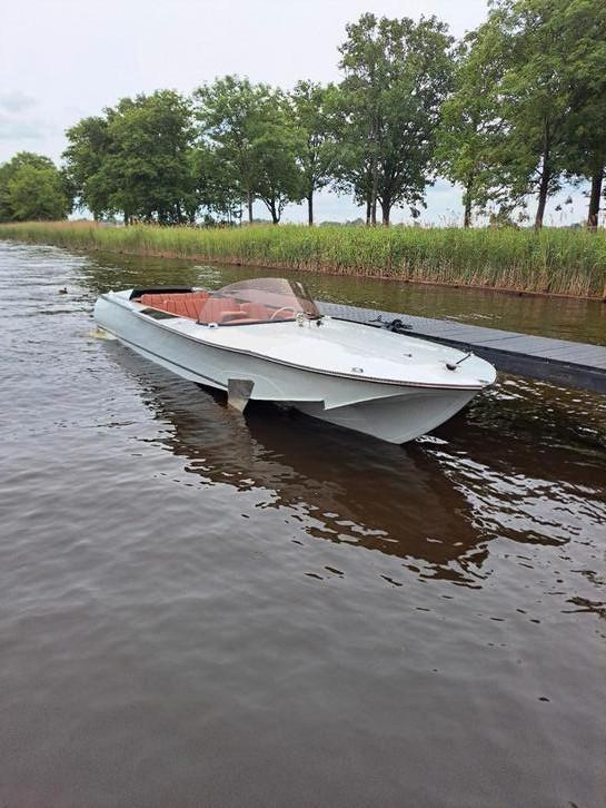 Speedboot Aluminium geklonken draagvleugelboot hydrofoil, Watersport en Boten, Speedboten, 6 meter of meer, Benzine, 200 pk of meer