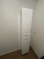 Badkamer kastje gratis af te halen in Geldrop, Huis en Inrichting, Badkamer | Badkamermeubels, Ophalen, (Half)hoge kast, Minder dan 50 cm