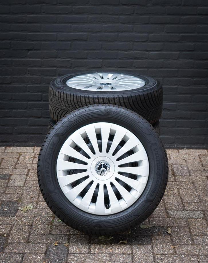 17inch velgen Mercedes Vito W447 nieuwe GoodYear 4 seizoenen, Auto-onderdelen, Banden en Velgen, Banden en Velgen, All Season
